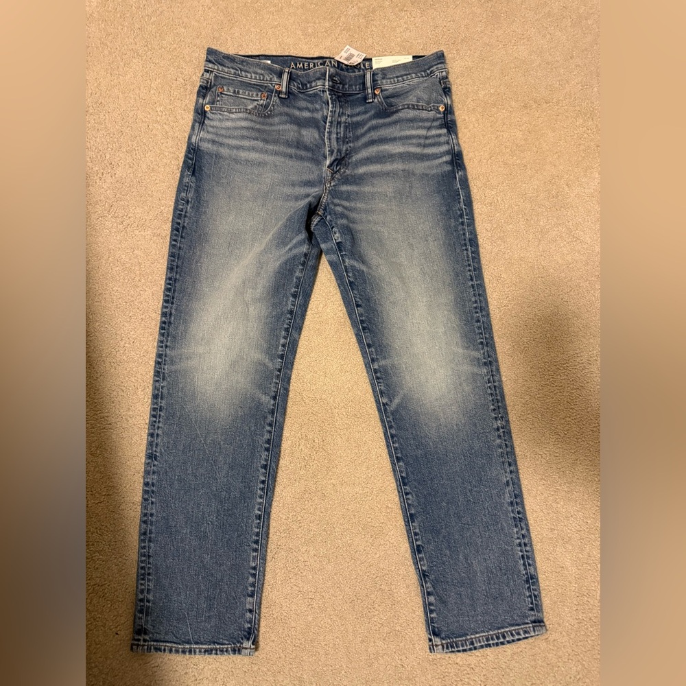 NWT American Eagle Outfitters Light Blue 34x32 men’s Jeans